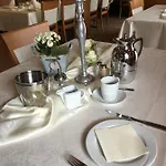 Hotel Zur Sonne Winzenhohl