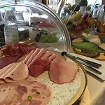 Zur Sonne Winzenhohl Hotel