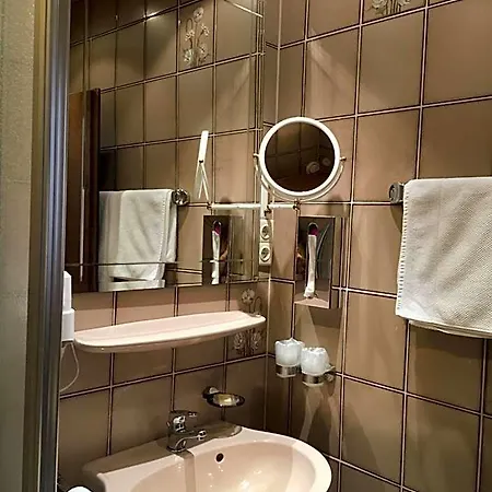 Zur Sonne Winzenhohl Hotel 3*