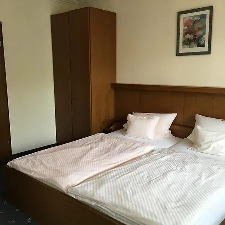 Hotell Zur Sonne Winzenhohl 3*