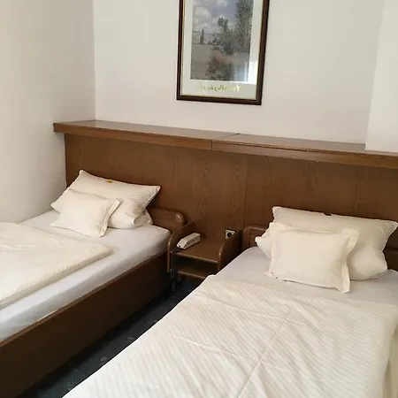 Hotell Zur Sonne Winzenhohl