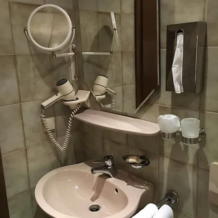 Hotel Zur Sonne Winzenhohl 3*