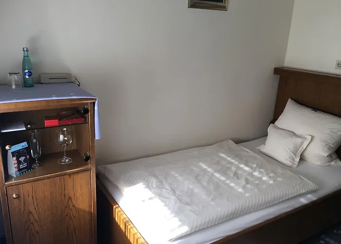 Zur Sonne Winzenhohl Hotel